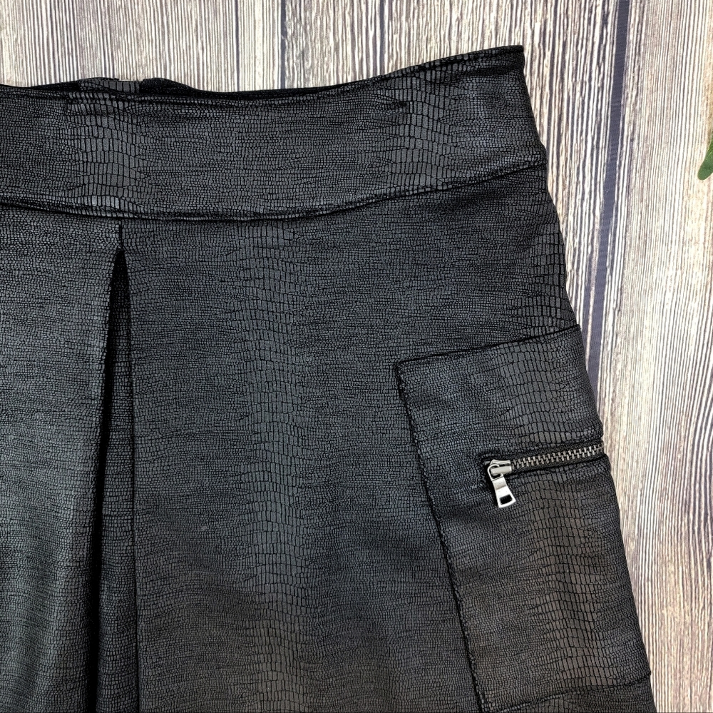 David Lerner Black Waverly Pleated Zip Mini Skirt - Picture 3 of 8